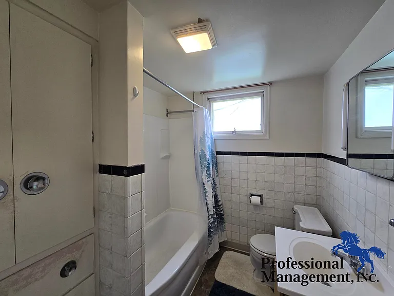 641 1/2 Avenue D — Photo 5