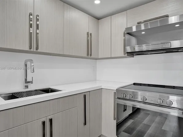 500 Three Islands Blvd APT 1201, Hallandale Beach, FL 33009