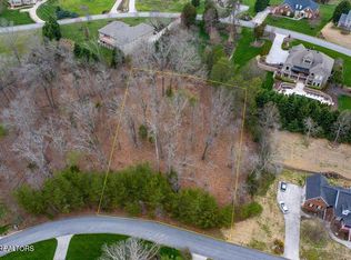 130 Red Grouse Dr, Lenoir City, TN 37772