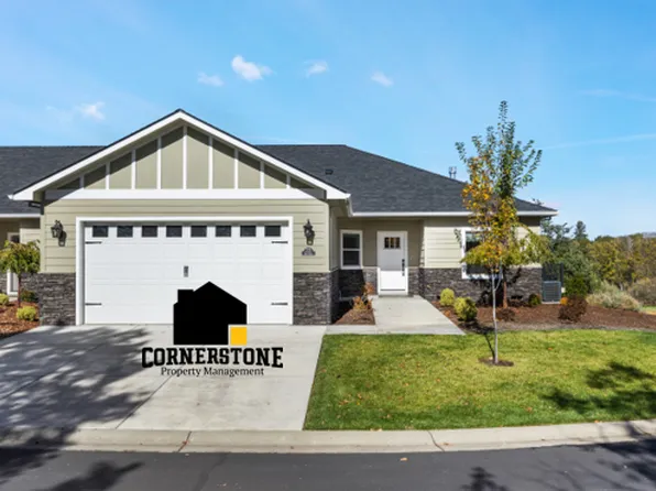 221 Skyhawk Dr, Eagle Pt, OR 97524
