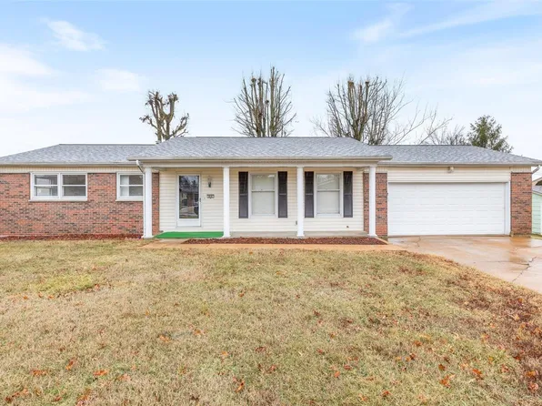 810 N Meadow Ln, Herculaneum, MO 63048