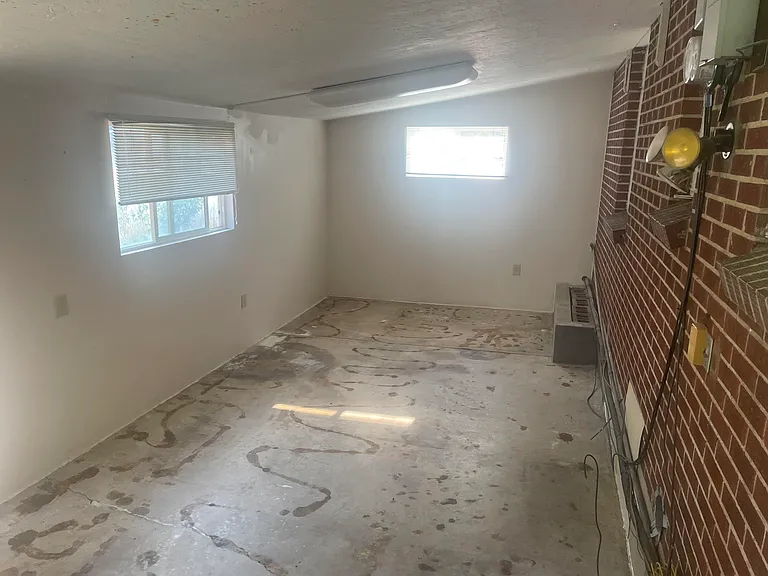 1530 E Gregson Ave — Photo 10