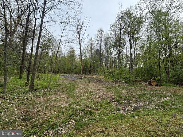 194 Sycamore Dr, State College, PA 16801