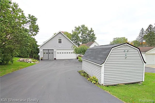 5762 Bullard Rd photo 1
