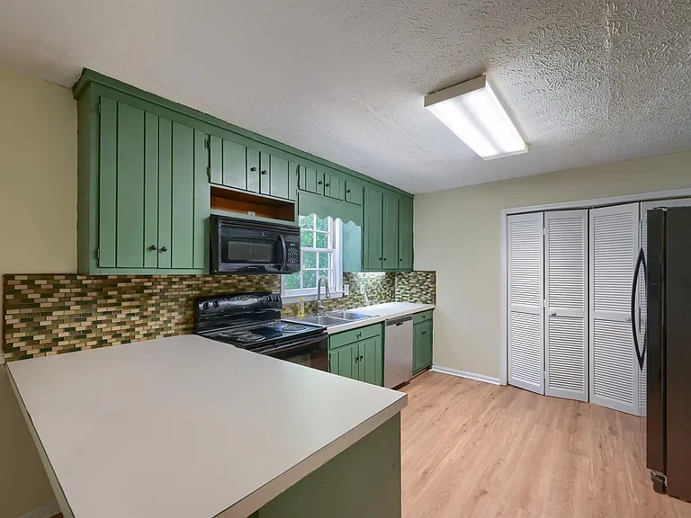 509 River Lakeside Ln — Photo 5