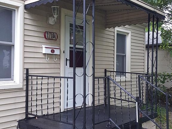 2nd image of 27104 Osmun Ave
