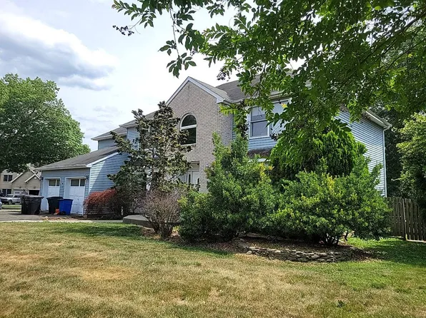 29 Crescent Pl, Matawan, NJ 07747