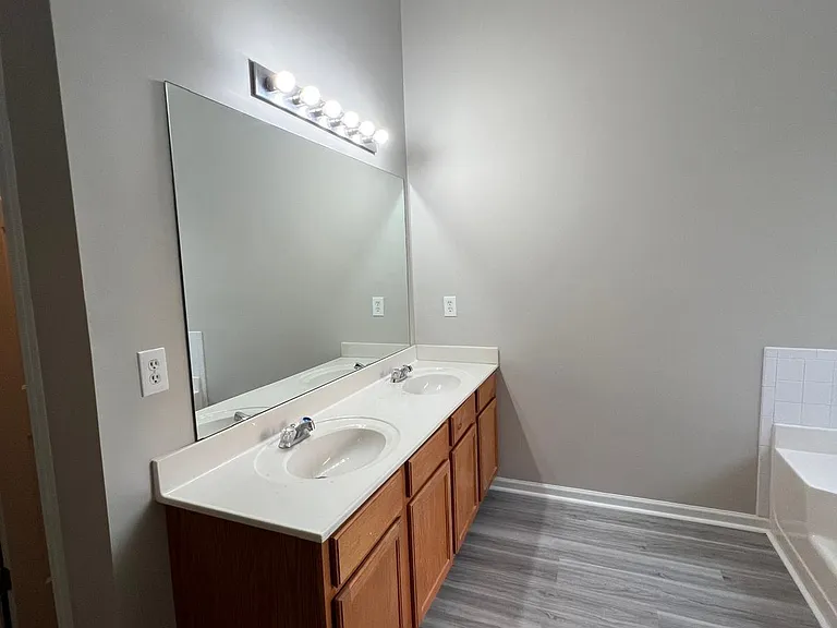 2547 Wrangler Dr SW — Photo 21