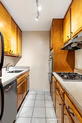 Sold by Compass | media 1