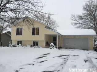 6335 Edgemont Cir N, Brooklyn Park, MN 55428