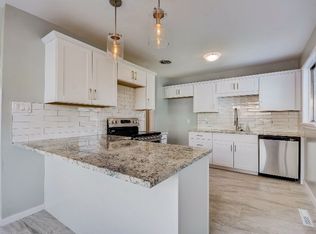 8122 Sealey Ct, Charlotte, NC 28277