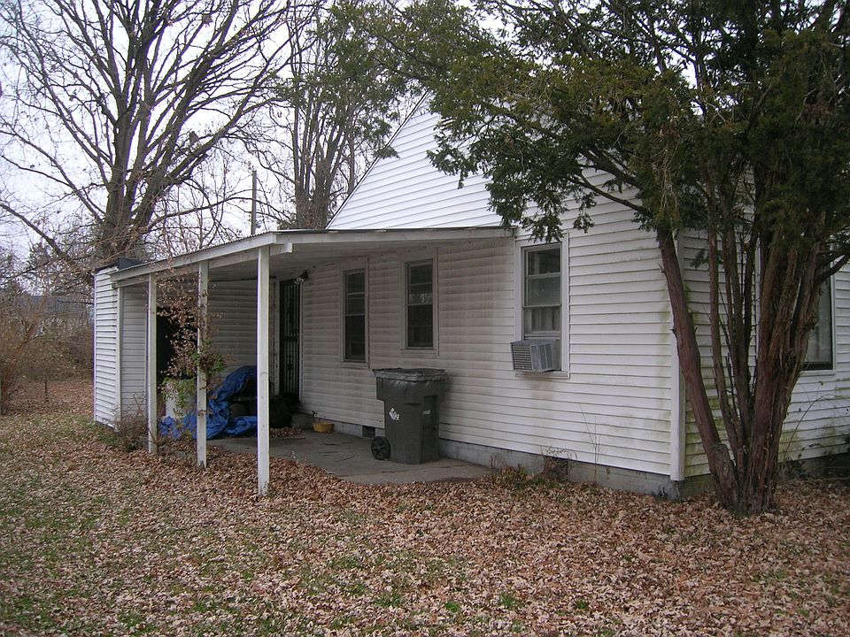 2nd image of 3520 N Bancroft St