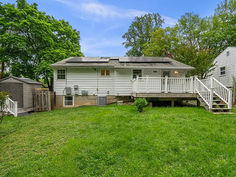 308 Clagett Dr — Photo 24