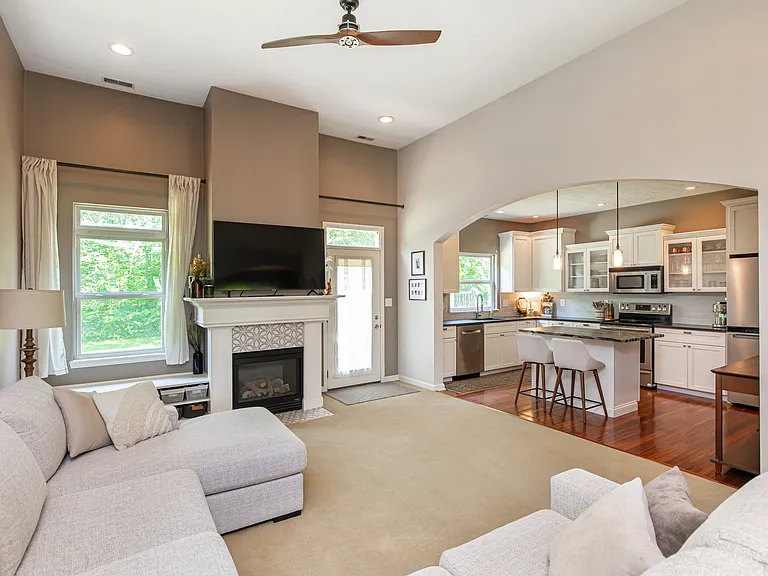 38 Golden Tree Ln — Photo 6