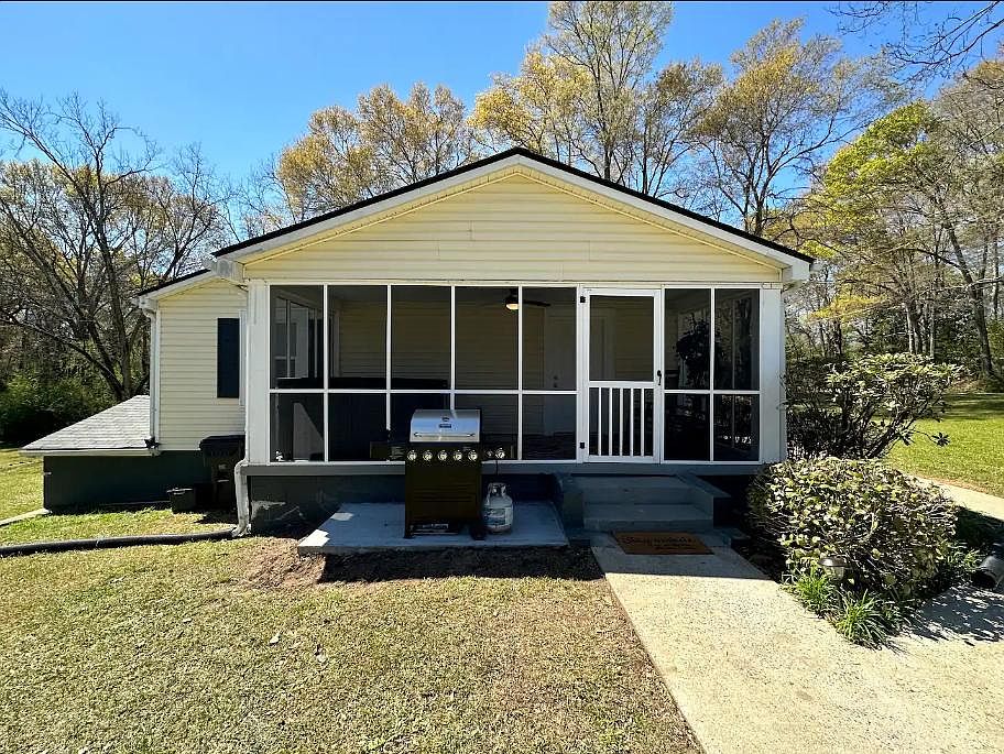 483 Seavy St, Senoia, GA 30276 Zillow