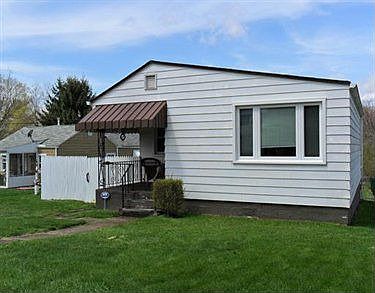 2nd image of 2603 Hemlock St