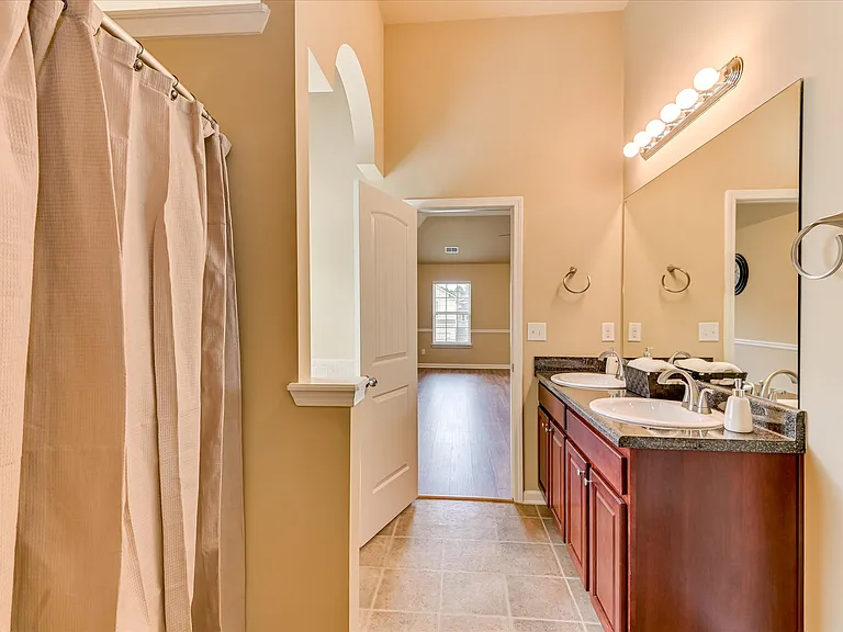 2073 Willhaven Dr — Photo 40
