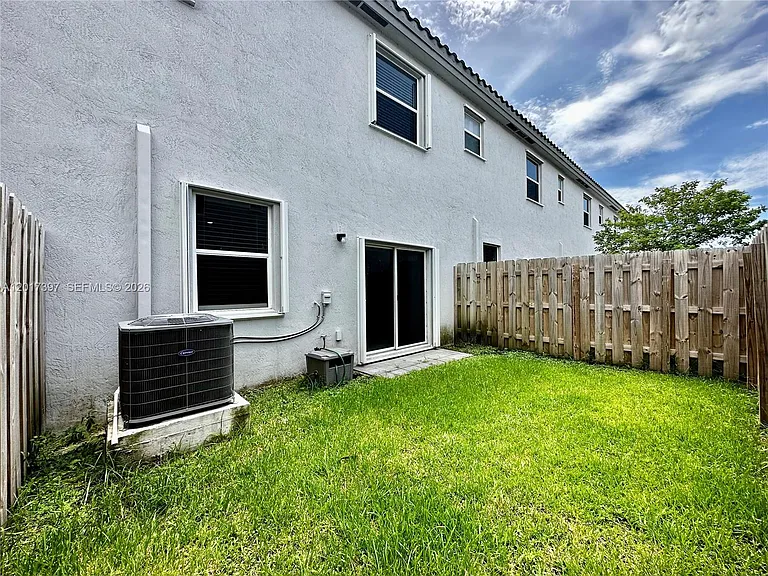 2685 SE 13th Ct — Photo 17