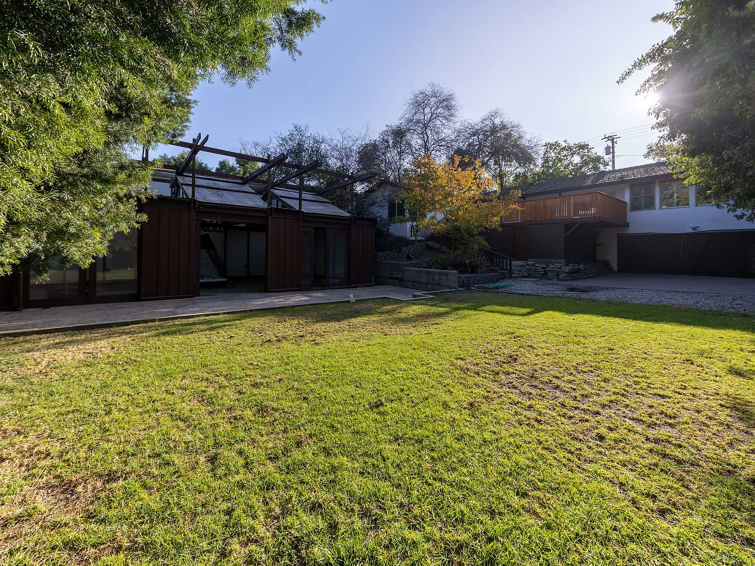 5 bed, 3100 sqft, $18,800 — Photo 3