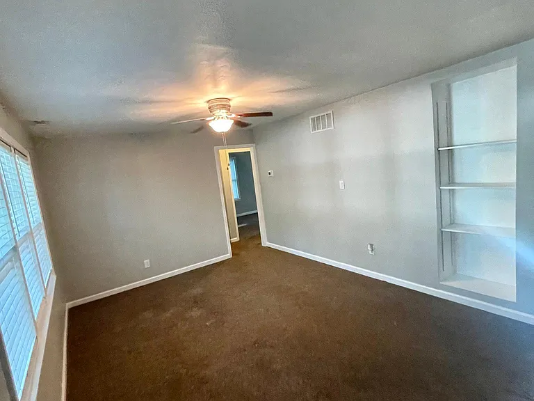 5512 Hunter St — Photo 4
