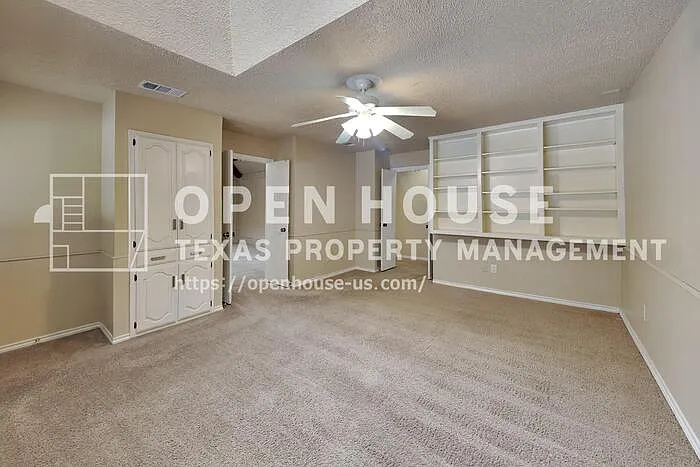 2304 Tamarisk Dr — Photo 18