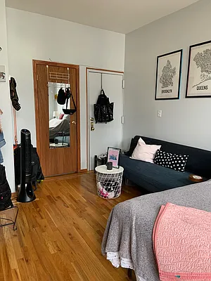 Rented by Nooklyn NYC LLC | media 19