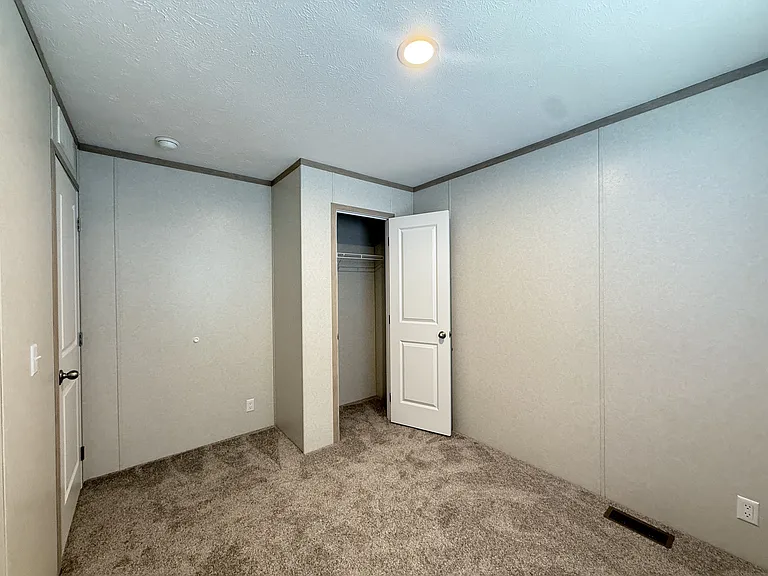 29800 Guilford Cir #124 — Photo 17