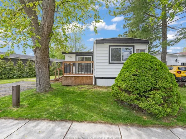 178 Neil Ct, Essex, ON N8M 2A7