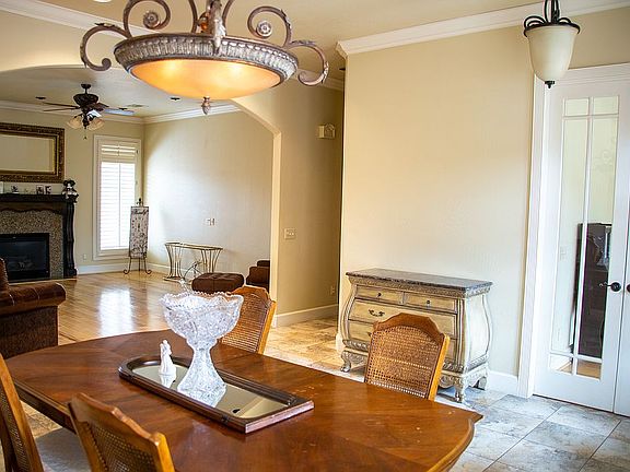 3rd image of 2518 Waterford Ct