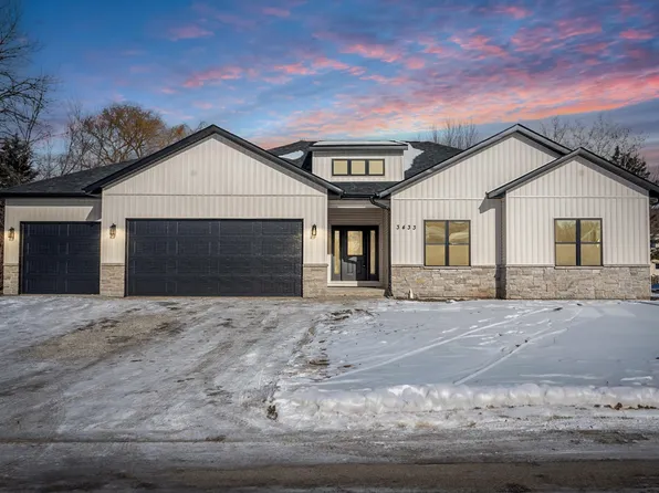 3433 Paula St, Green Bay, WI 54311