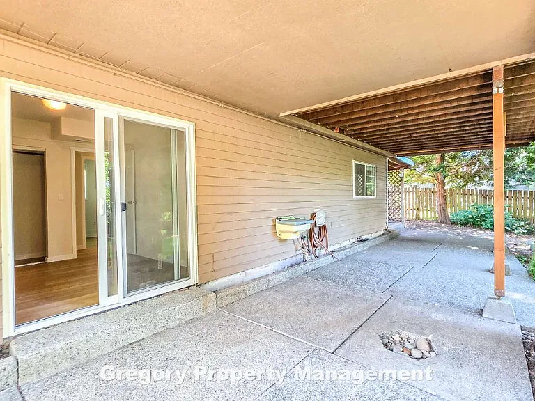 622 204th St SE — Photo 34