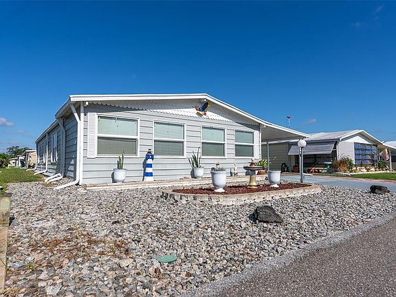 3rd image of 6703 CANTERBURY DRIVE NE