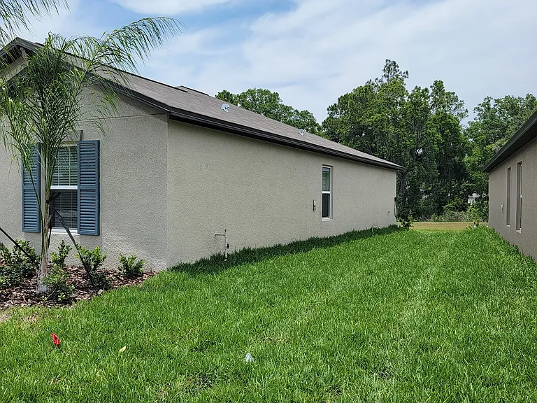 1844 Red Loop — Photo 3