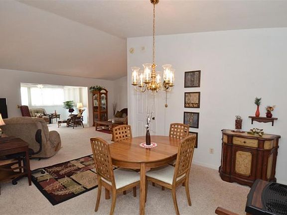 2nd image of 5819 Aberdeen Dr