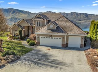 216 Pinnacle Pl, Chelan, WA 98816
