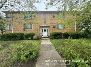 2372 Wooster Rd #1, Rocky River, OH 44116