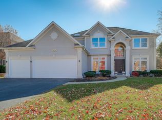 2628 Hoddam Rd, Naperville, IL 60564