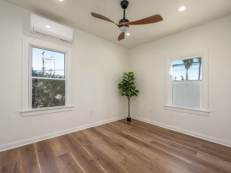 932 Coronado Ave #2 — Photo 11