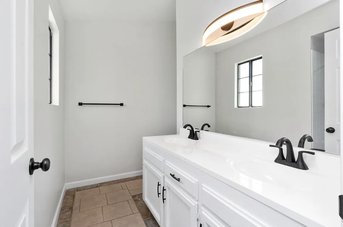 3 bed, 2.5 bath, 1649 sqft, $2,250 — Photo 4