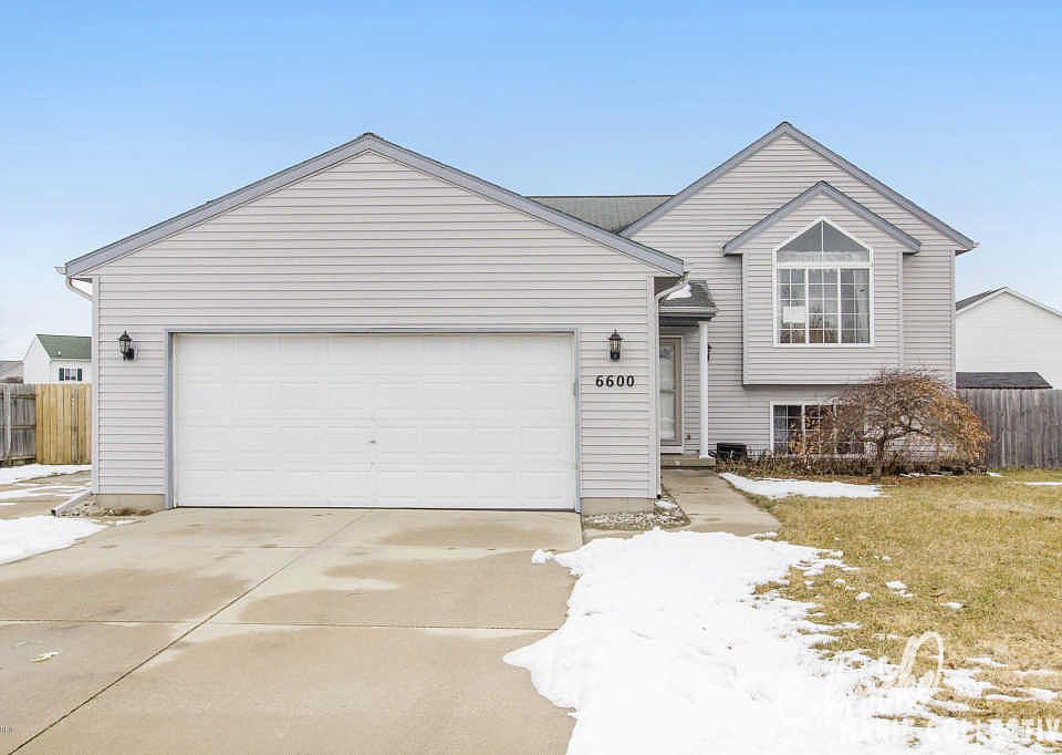 1st image of 6600 Summer Shores Dr SE