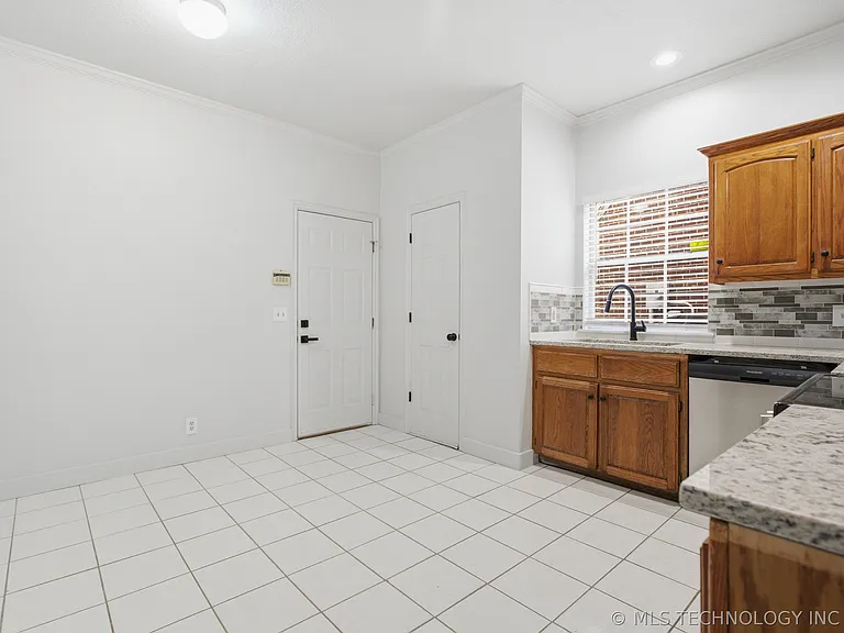 3027 E 89th Pl S — Photo 12