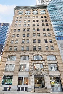 Sold by Compass | media 7