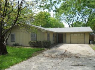 2439 Ridge Ct, Lawrence, KS 66046