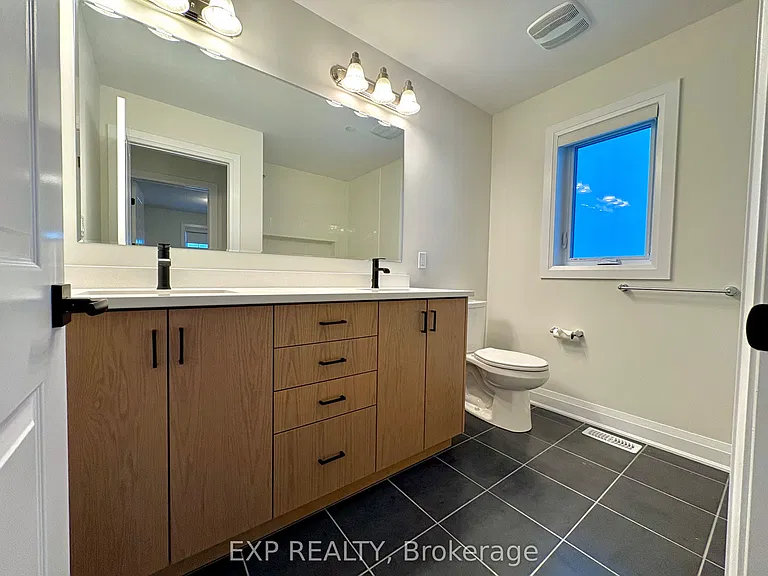 6 Dominique St — Photo 11