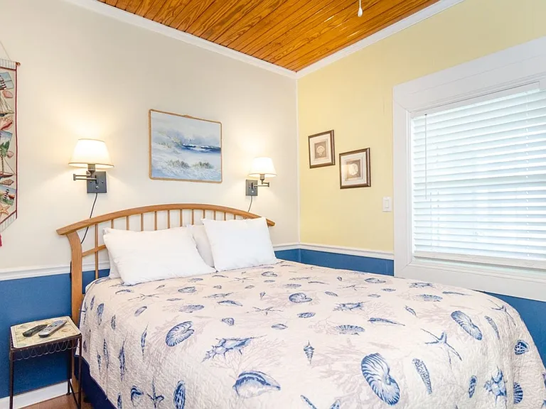 109 N Fort Fisher Blvd #A — Photo 17