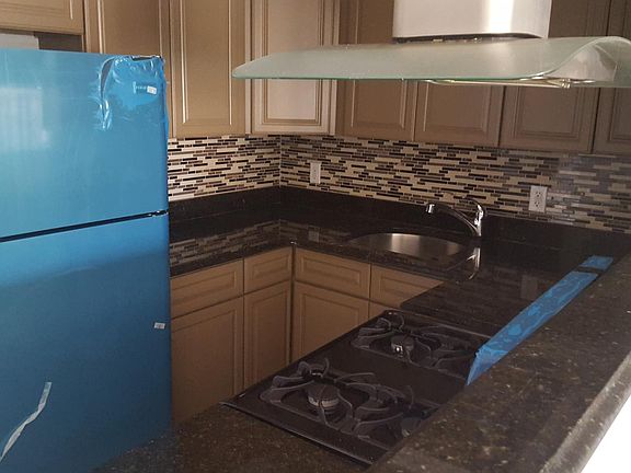 4th image of 661 E 104th St #0
