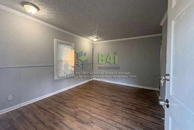 3 bed, 1.0 bath, 840 sqft, $1,150 — Photo 4