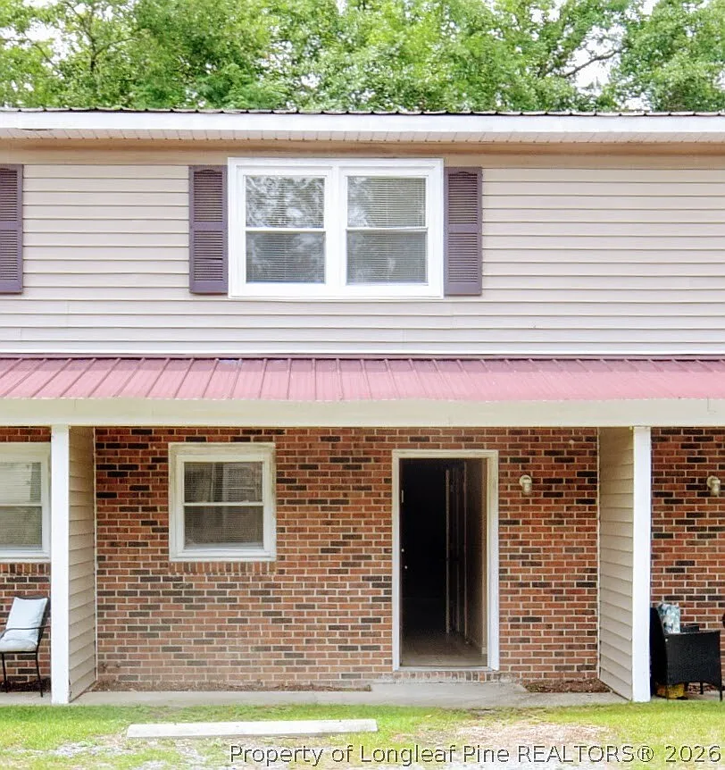 2 bed, 1.5 bath, $875 — Photo 1