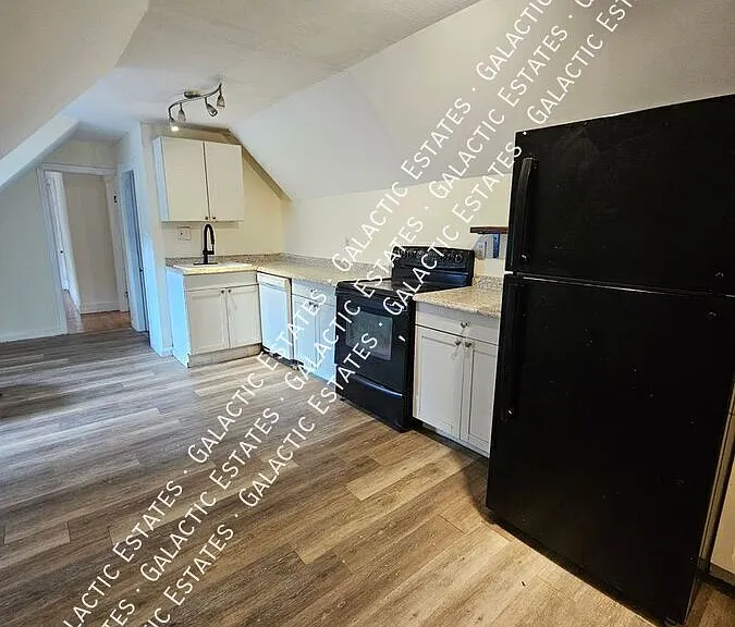 605 Hall St #2 — Photo 1