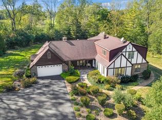 1734 Saunders Rd, Riverwoods, IL 60015